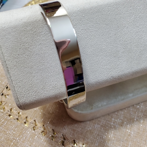 Kim Rogers Cuff Style Watch - Picture 2 of 8